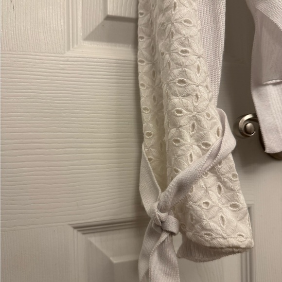 Design History Cream Knit Sweater - Picture 2 of 4